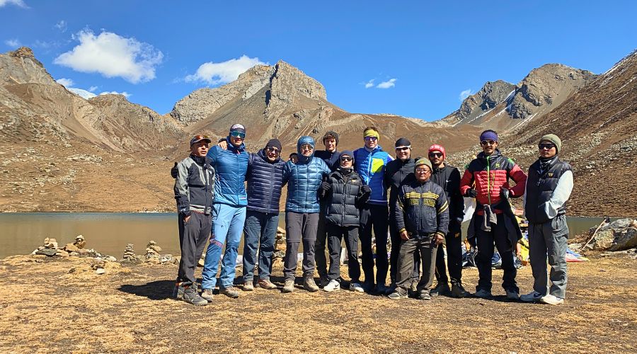 ice lake hiking trek | annapurna circuit trek | berg reisen nepal pvt. ltd. 